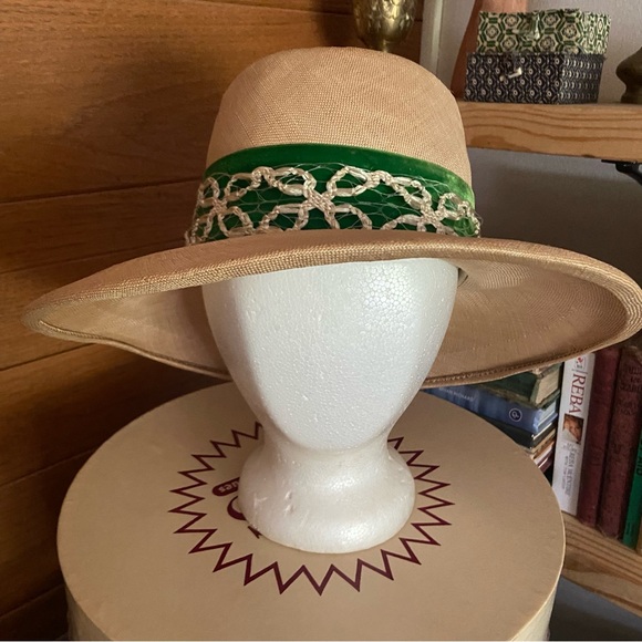 Vintage 60s Jan Leslie straw green velvet ribbon trim hat - Picture 3 of 7